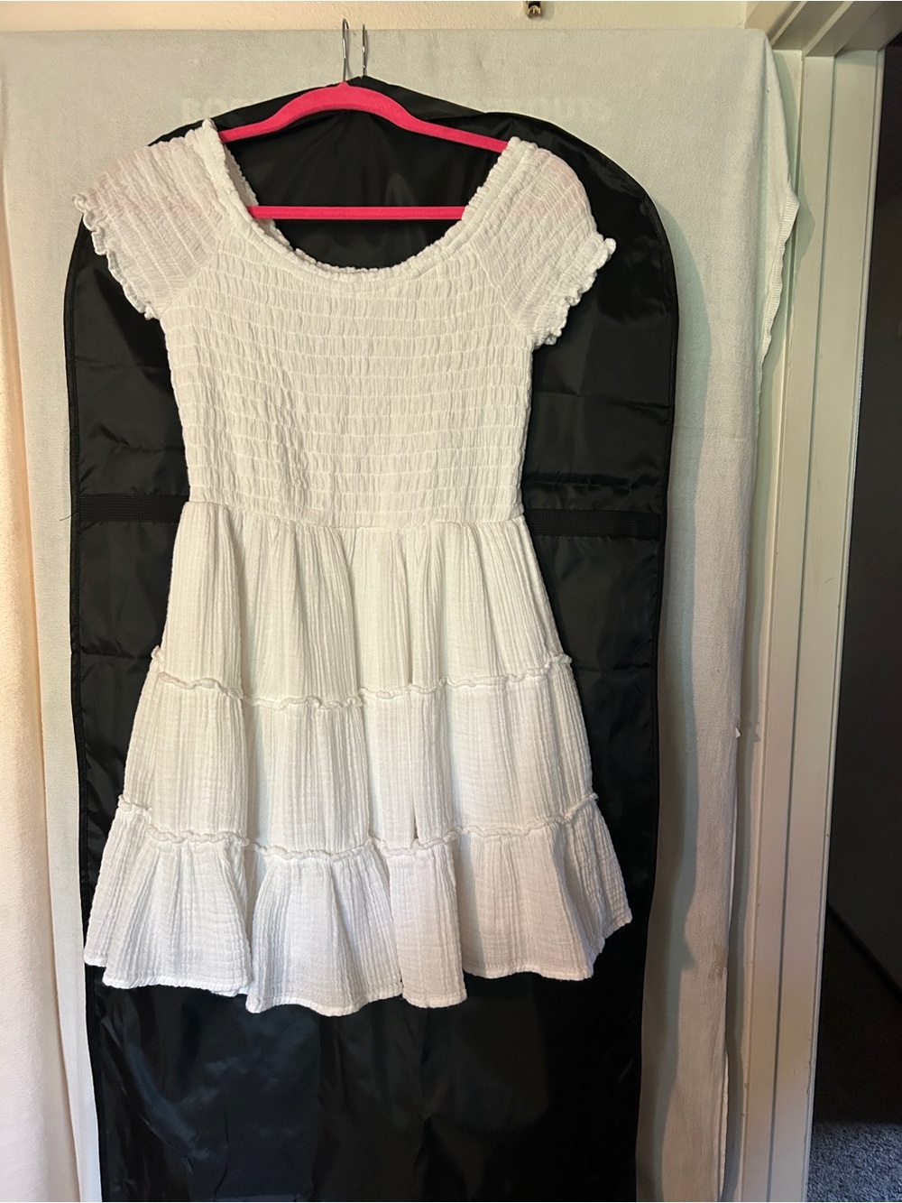 American Eagle Outfitters White Dress on or off the shoulders